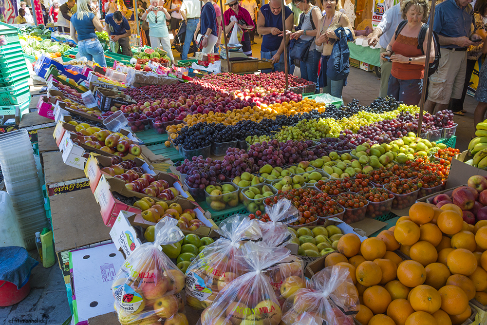 as 10 coisas mais legais para se fazer em Malta - A feira de Marsaxlokk é muito conhecida pelos peixes fresquinhos que são vendidos lá