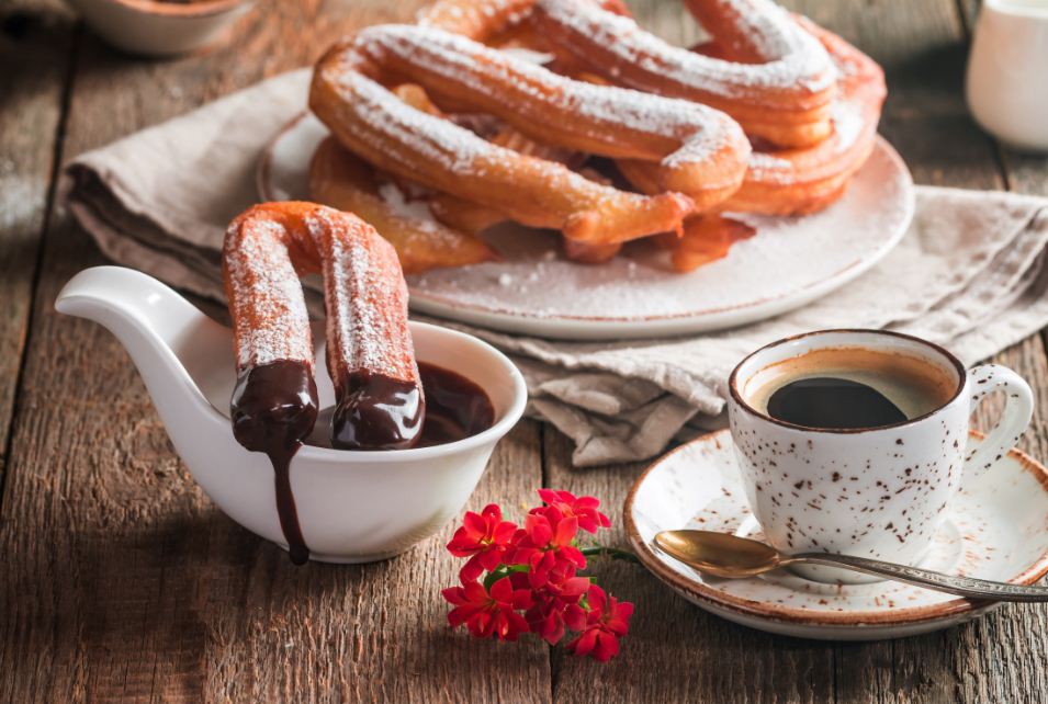 Churros-Gastronomia-espanhola-Intercâmbio-em-Madri