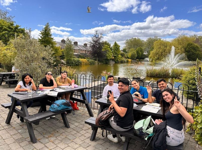 Acesso A Universidade Em Dublin Na Irlanda